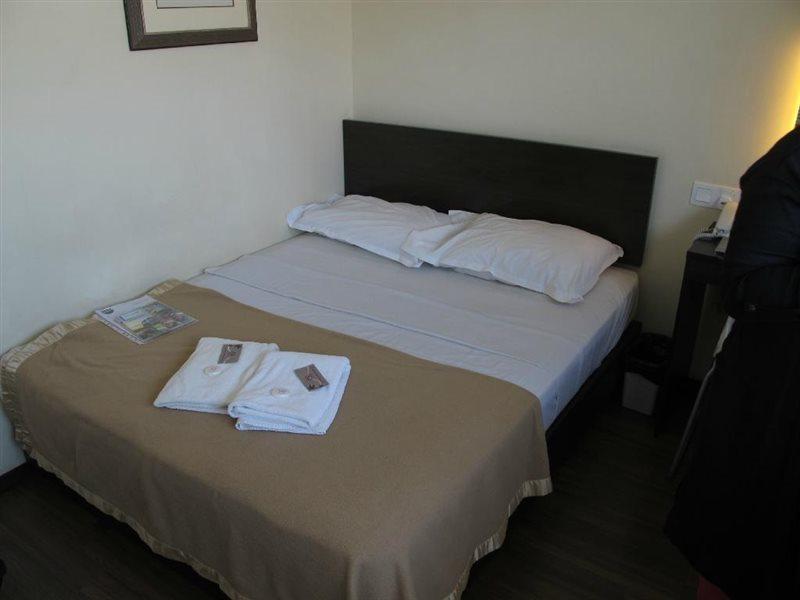So Hotel George Town Bagian luar foto