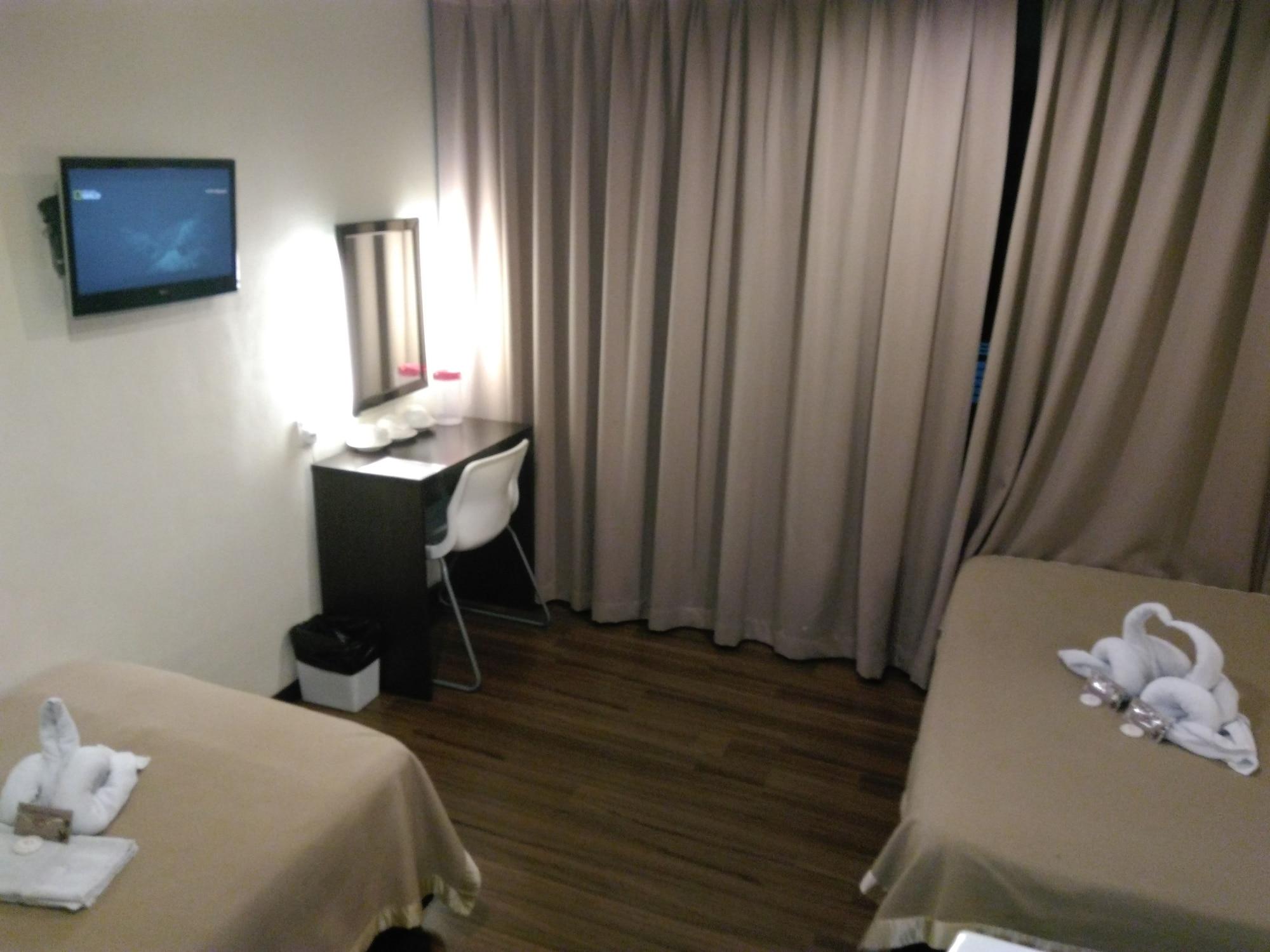 So Hotel George Town Bagian luar foto