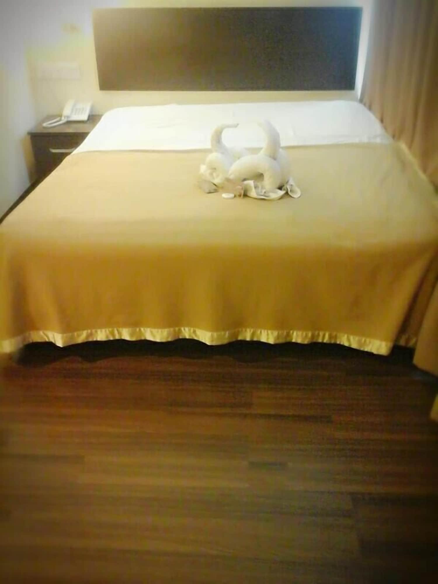 So Hotel George Town Bagian luar foto