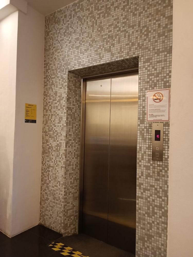 So Hotel George Town Bagian luar foto